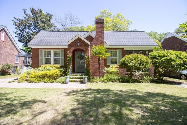 Photo - Charming updated 3 bed/2 bath brick bungal...