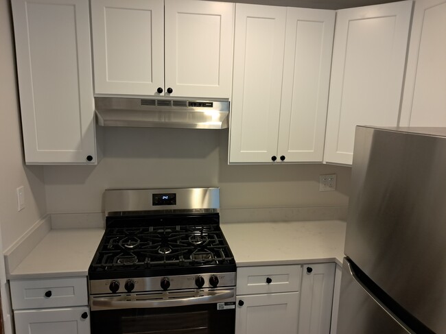 Photo - 941 Sargent Ave