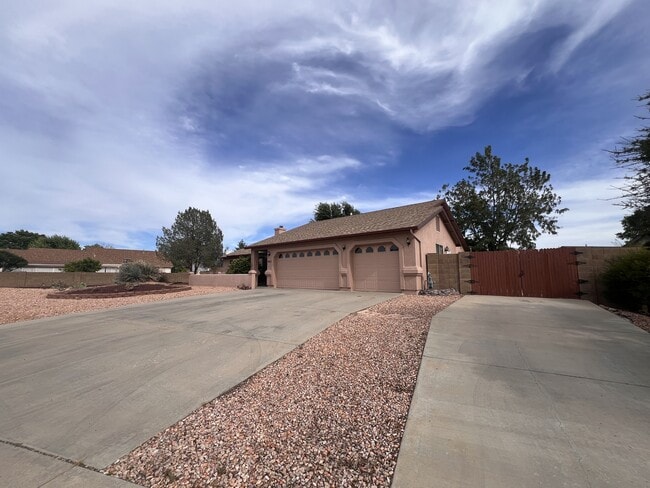 Building Photo - 7451 Granite View