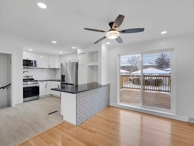Photo - 10606 S Vernon Ave