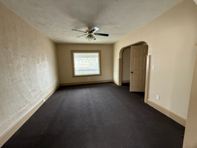 Photo - 3147 W 82nd St Unidad 2