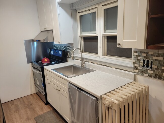Cocina_B - 715 Stokes Ave
