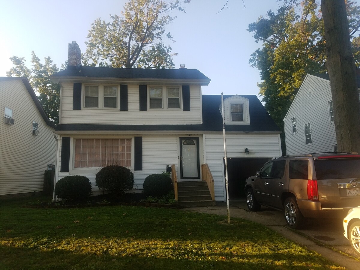 Photo - 27180 Mallard Ave