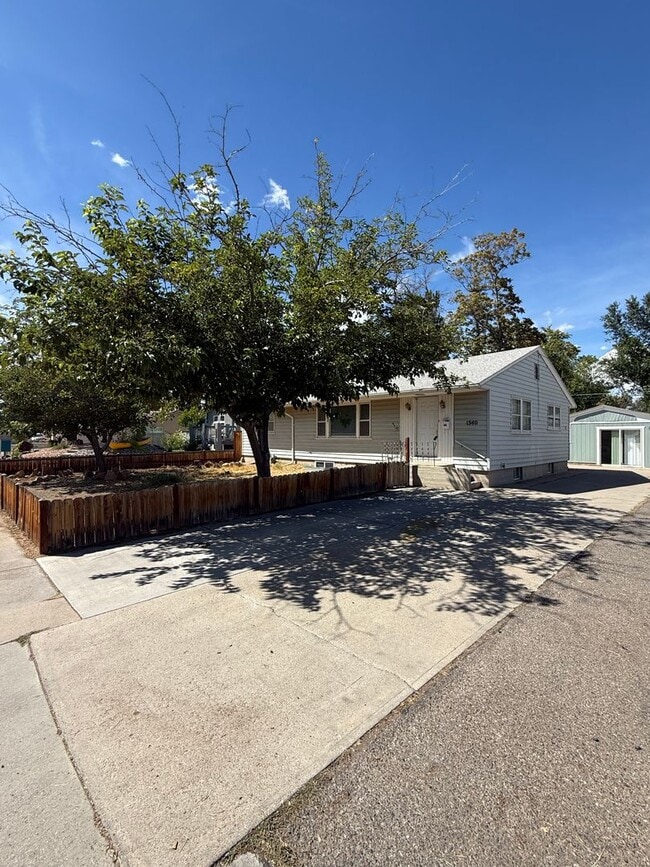 Building Photo - 1340 Orchard Ave Unit A
