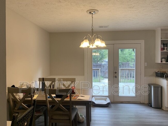 Photo - 6094 Red Squirrel Pl