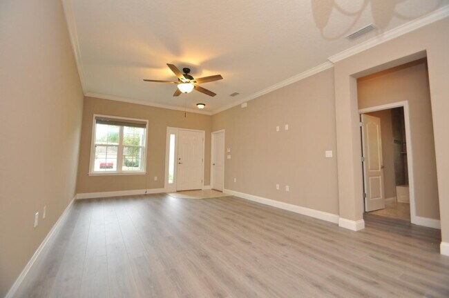 Photo - 3 Bed 2 Bath Modern Duplex in Seminole Woods Unit A