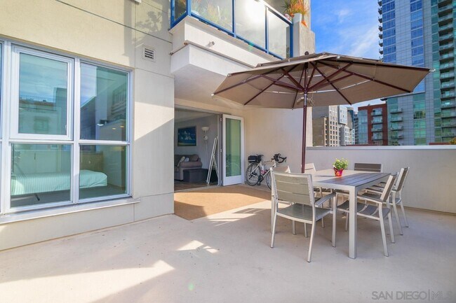 Photo - 875 G St Unit 210