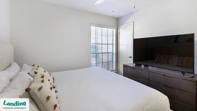 Photo - 1408 Teasley Ln Unit 322