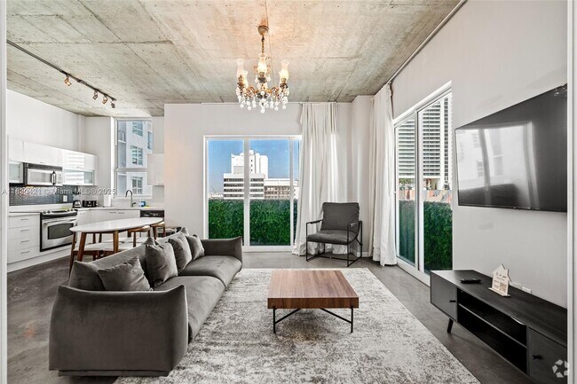 Building Photo - 133 NE 2nd Ave Unit 912 Rental