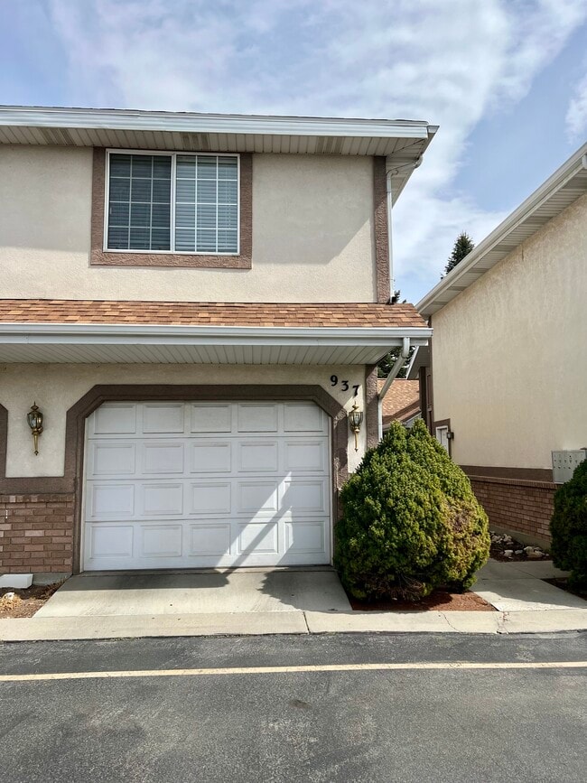 Photo - 937 S 250 W St Townhome