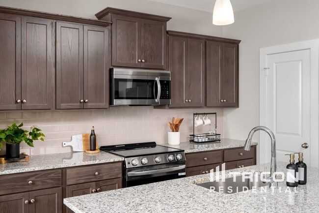 Photo - 2537 Finch Holw Dr