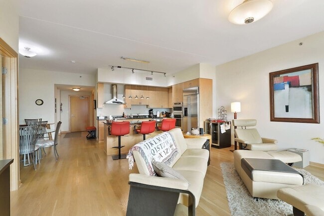 Photo - 1120 S 2nd St