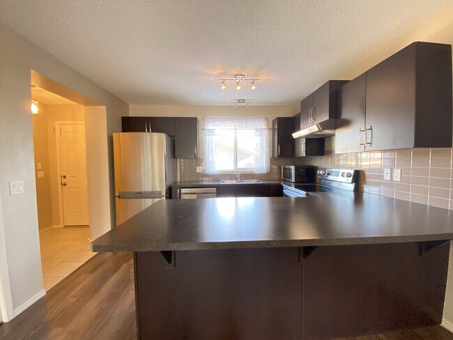 Photo - 96 New Brighton Grove SE