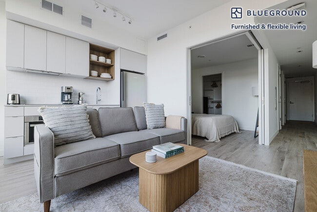 Photo - 1 Florida Ave NE Unidad FL5-ID961