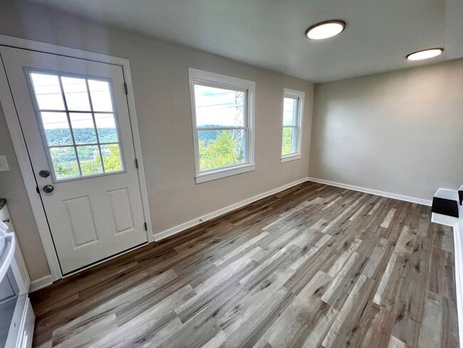 Photo - JUST Renovated! - 3 Bedroom 1 Bathroom - C...