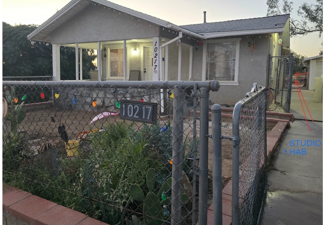 Building Photo - 10217 Yorba St Rental