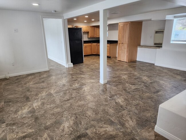 Photo - 9000 Unit 205