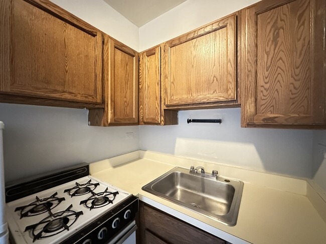 Photo - 516 W Melrose St Unit 014