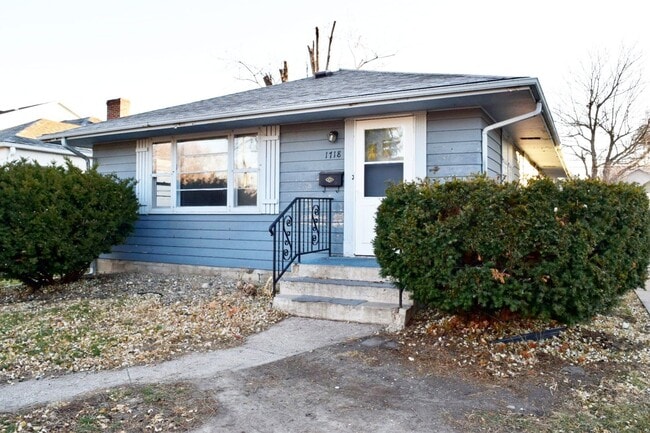 Building Photo - Rare 3 bedroom plus office home for rent! Unit 1718 S 7th Ave