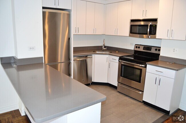 Building Photo - 219 E 69th St Unit 2H Rental