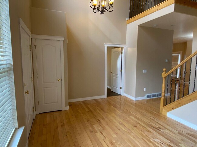 Photo - Half Price 1st Month! Beautiful 4 Bedroom 3.5 Bathroom Town Home In Logan