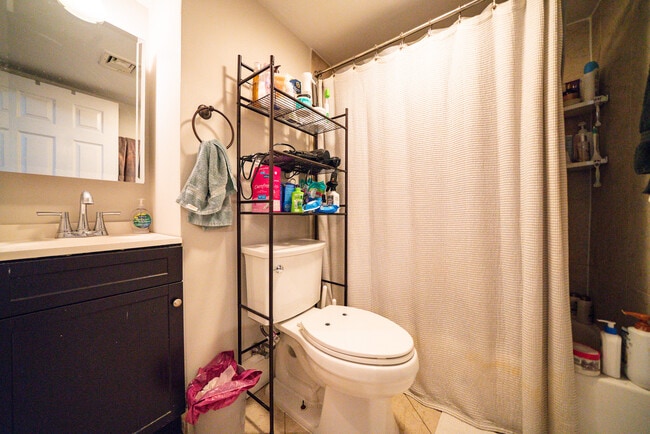 Photo - 719 Parker St Unit 1