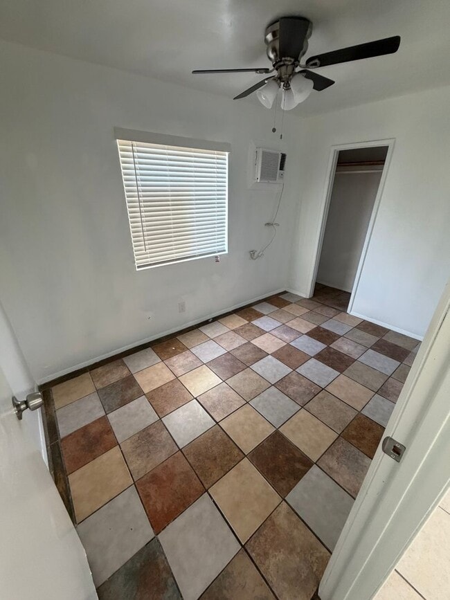 Photo - one-bedroom house in Delano - Schedule your tour now!