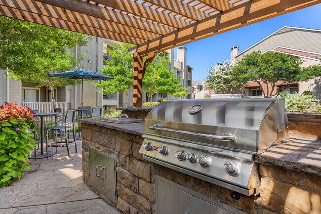 C242440_Westside_Grill_05