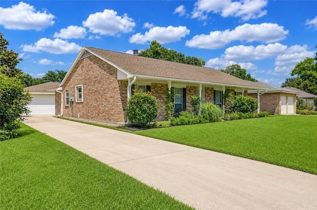 Photo - 16019 Fathom Ln