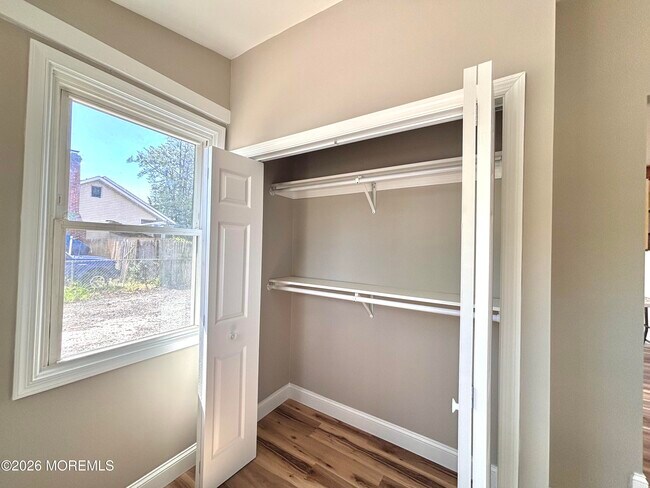 Photo - 408 Forepeak Ave