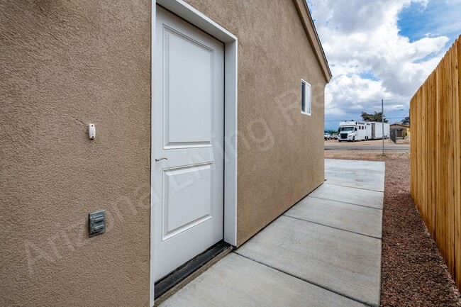 Photo - 2185 E Butler Ave