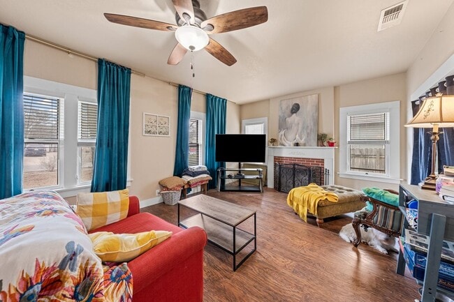 Photo - 312 Lytle St