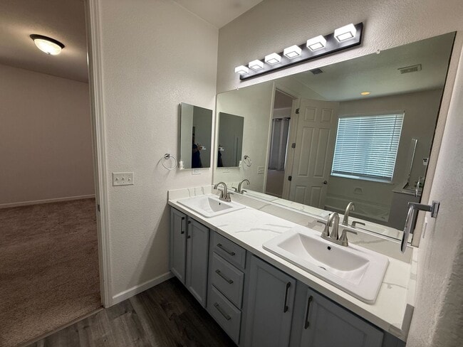 Photo - 9435 Sea Cliff Way