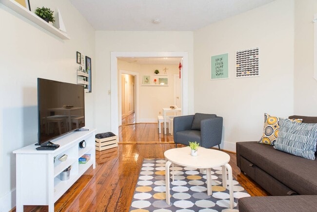 Photo - 135 Brook St Unit 3