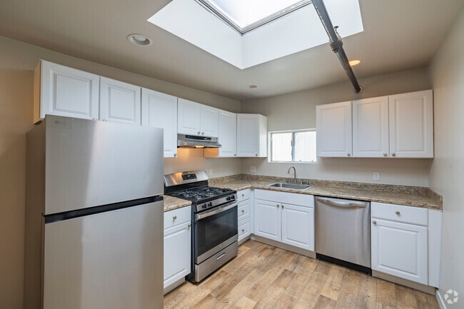 2BR, 1BA - 2,600SF - Kitchen