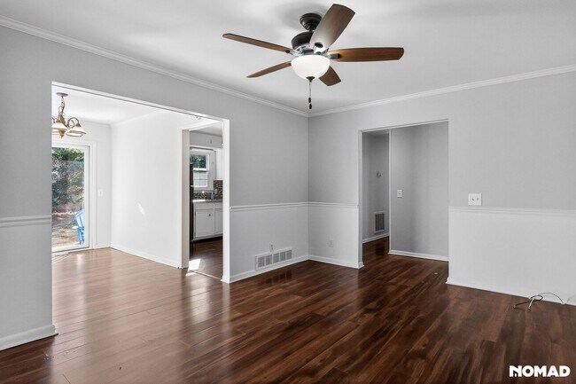 Photo - 215 N Pine St