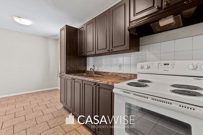 Photo - 10434-10164 164 St NW