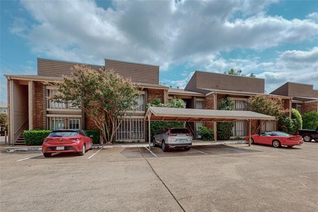 Photo - 5132 Amesbury Dr Unit 105