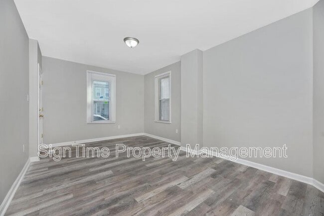 Photo - 531 Salem Ave Unit Apt 1