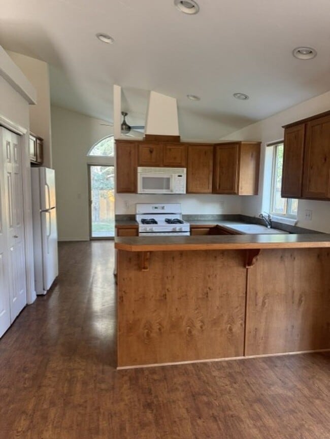 Photo - 116 9th St