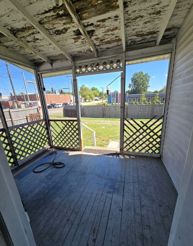 Photo - 25TH ST Unit #2