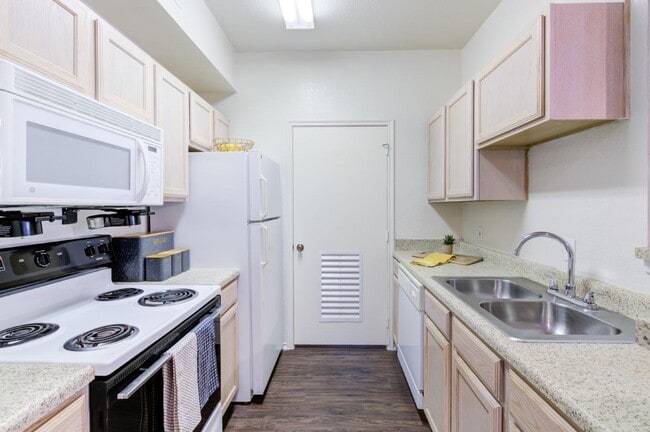 River Walk Apartment Homes
