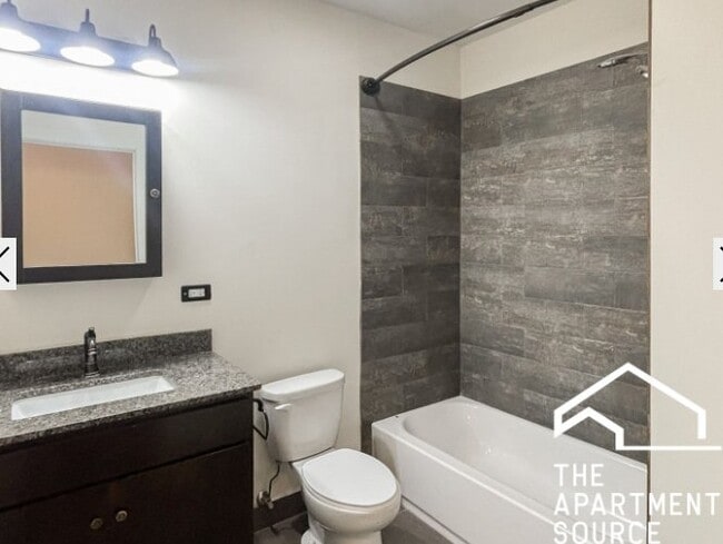 Photo - 5062 N Winchester Ave Unit 3W
