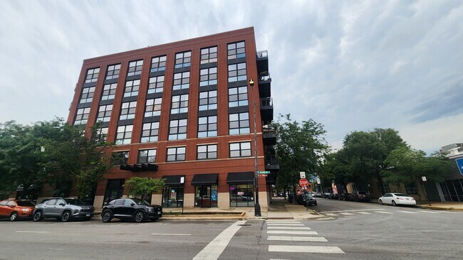 Building Photo - 1260 W Washington Blvd Unit 606