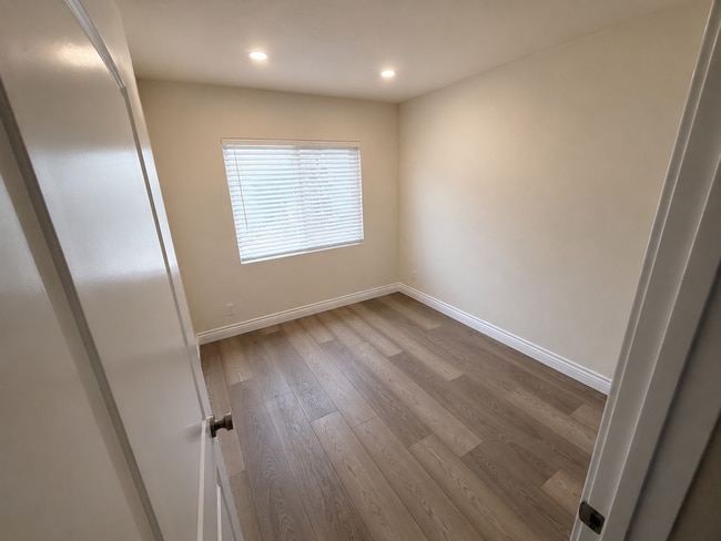 Photo - 15820 Arcturus Ave Unidad B