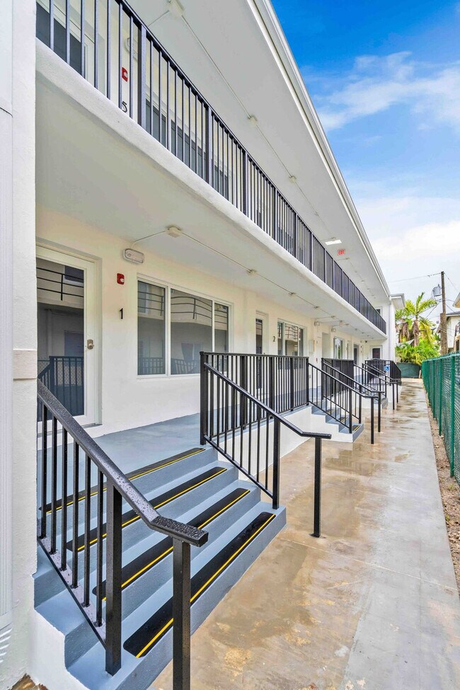 Photo - 1555 Bay Rd Unit SI ID1540522P