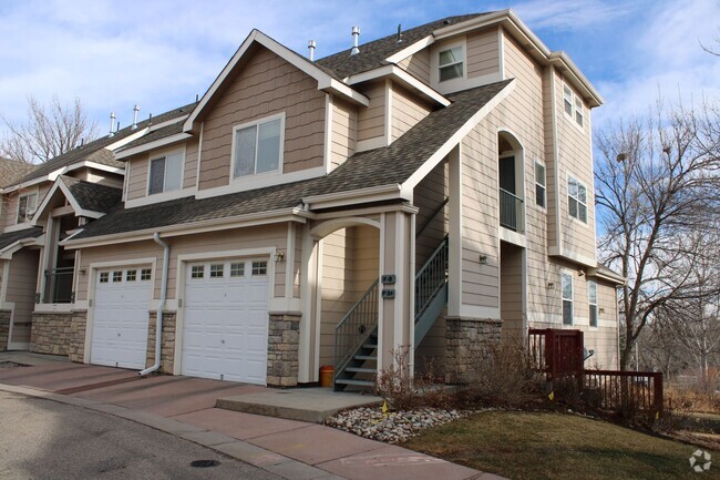 Building Photo - Charming Garden-Level Condo in Fort Collins