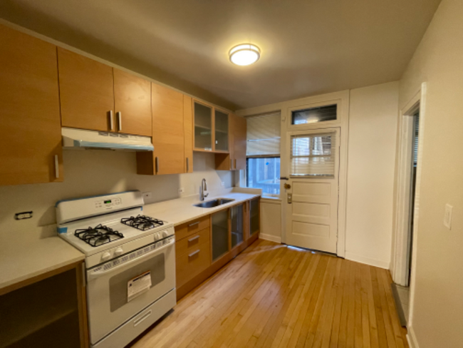Photo - 2143 W Chase Ave Apartment Unit 1