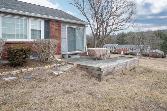 Photo - 86 Old Farms Ln