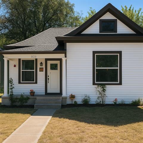 Photo - 1006 W Chestnut St House